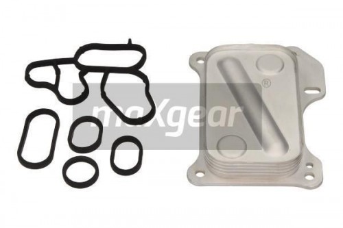 Oil cooler, engine oil MAXGEAR